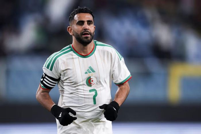  Mahrez là huyền thoại của tuyển Algeria. ẢNH: MIRROR/GETTY 