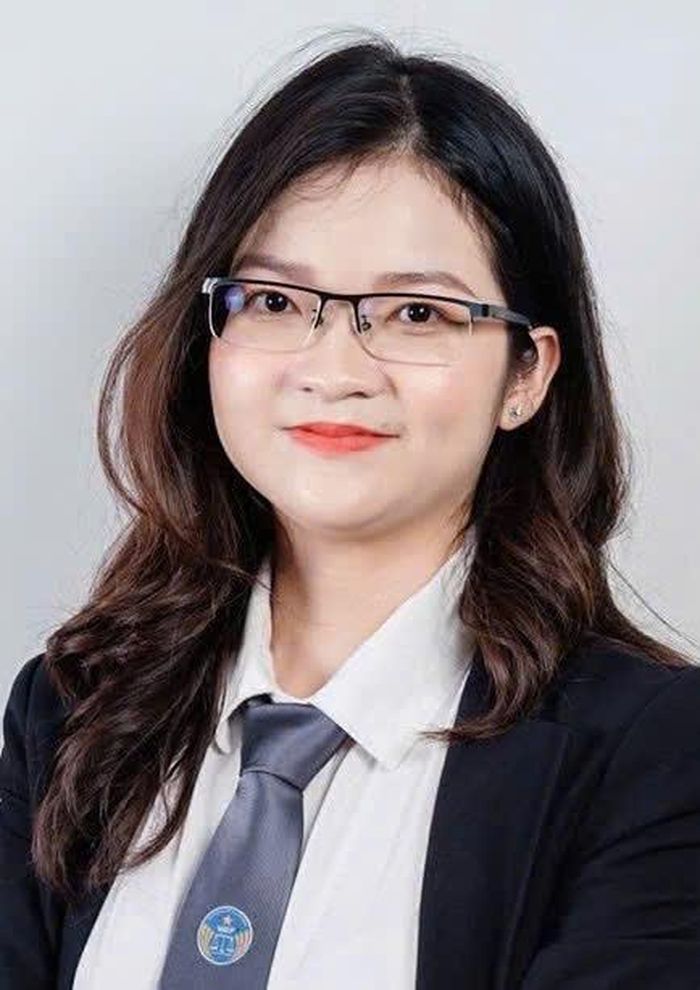  Luật sư Hoàng Thị Hồng Lĩnh 