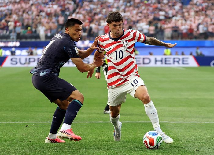 Pulisic cho thấy đẳng cấp trong từng pha bóng.