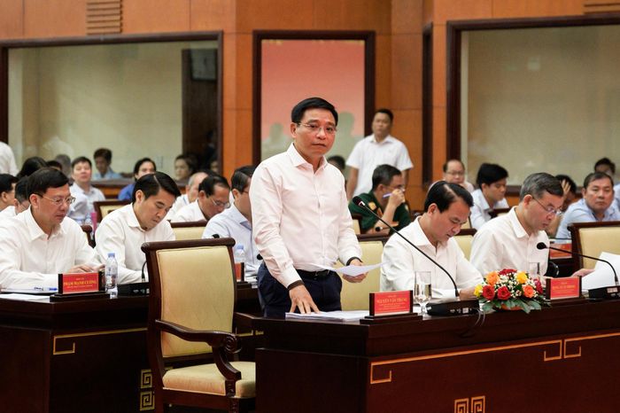  Phó thủ tướng Nguyễn Văn Thắng phát biểu tại buổi làm việc giữa Thủ tướng Lê Minh Hưng và đoàn công tác Chính phủ với lãnh đạo TP.HCM. Ảnh: Hoài Bảo. 