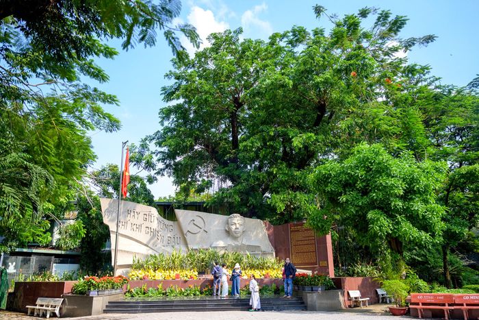  Việc tổ chức lễ kỳ siêu tại Công viên Văn hóa Lê Thị Riêng mang nhiều ý nghĩa đặc biệt. Đây cũng là địa điểm đang được các cơ quan chức năng tập trung tìm kiếm, quy tập hài cốt liệt sĩ ngã xuống trong sự kiện Tết Mậu Thân 1968. 