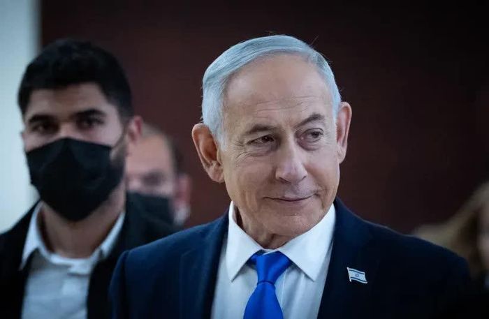  Thủ tướng Benjamin Netanyahu đi bộ bên ngoài văn phòng của ông tại Knesset, tòa nhà quốc hội Israel ở Jerusalem, ngày 3/6. Nguồn: FLASH90. 