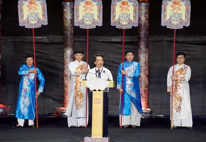 Ông Trần Hữu Thùy Giang, Phó Chủ tịch UBND TP. Huế phát biểu khai mạc. Ảnh: ĐH