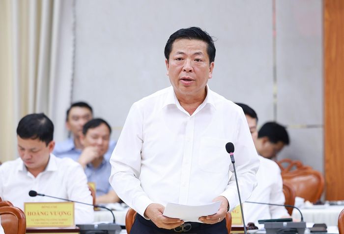 Bộ trưởng Bộ Xây dựng Trần Hồng Minh phát biểu