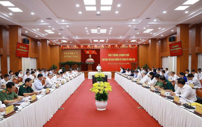 Thủ tướng Lê Minh Hưng làm việc với Ban Thường vụ Thành ủy Đồng Nai về thực hiện nhiệm vụ phát triển kinh tế-xã hội