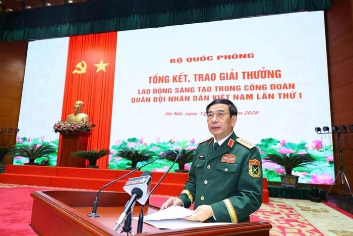 Đại tướng Phan Văn Giang phát biểu tại lễ trao Giải thưởng Lao động sáng tạo trong Công đoàn Quân đội lần thứ I - Ảnh: VGP/Nguyễn Hoàng