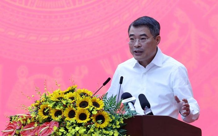 Thủ tướng đánh giá TPHCM đã đổi mới rất mạnh về phương pháp làm việc, lãnh đạo, chỉ đạo theo hướng quyết liệt, trọng tâm, trọng điểm, đối diện trực diện các vấn đề đặt ra - Ảnh: VGP/Phương Nguyên