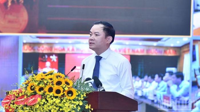 Chủ tịch Hội đồng thành viên Tập đoàn Công nghiệp-Năng lượng Quốc gia Việt Nam (Petrovietnam) Lê Ngọc Sơn phát biểu hưởng ứng tại lễ phát động. (Ảnh: Thanh Giang)