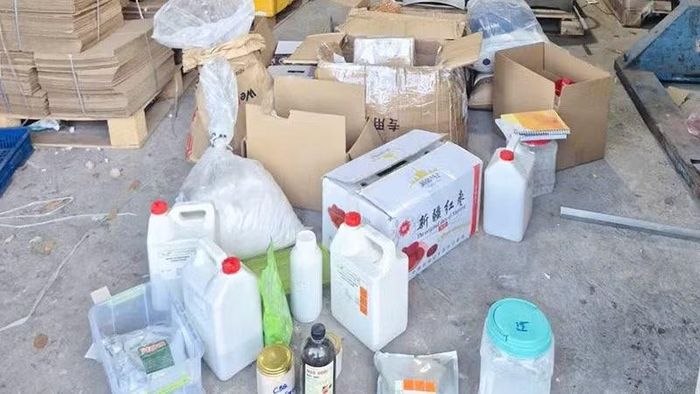 Một số nguyên liệu phục vụ sản xuất hũ yến giả.