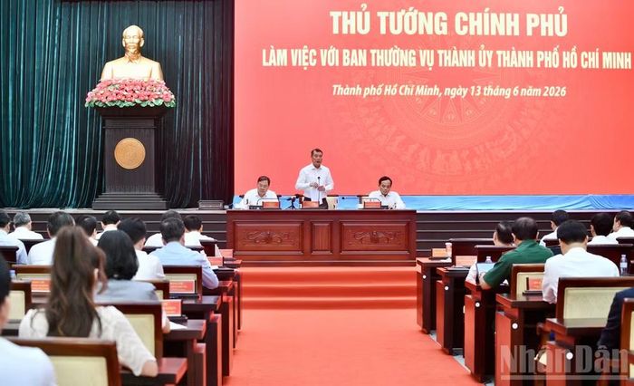 Quang cảnh cuộc làm việc. (Ảnh: THANH GIANG)