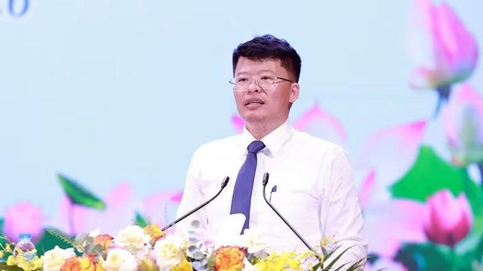Ông Nguyễn Trung Hiền, Giám đốc Báo và Phát thanh, Truyền hình Bắc Ninh phát biểu tại hội nghị.