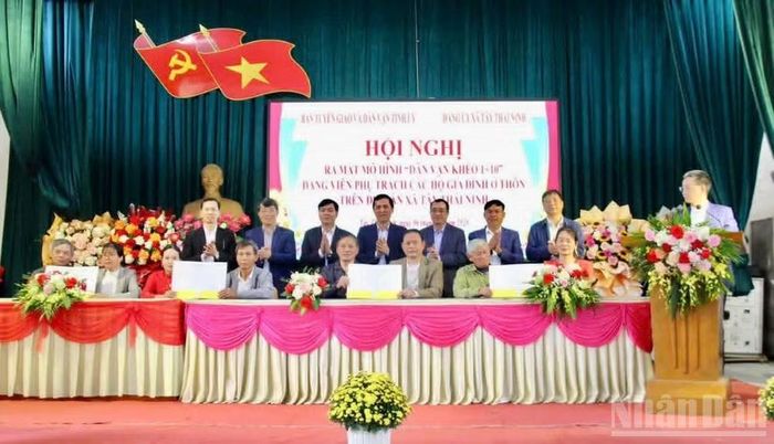 Xã Tây Thái Ninh ra mắt mô hình "Dân vận khéo 1+10".