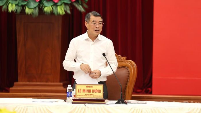 Thủ tướng Lê Minh Hưng phát biểu tại cuộc làm việc với Ban Thường vụ Thành ủy Đồng Nai.