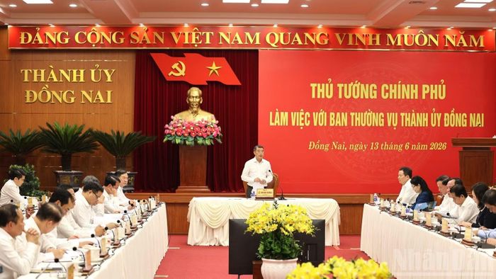 Thủ tướng Lê Minh Hưng phát biểu chỉ đạo tại cuộc làm việc với Ban Thường vụ Thành ủy Đồng Nai.