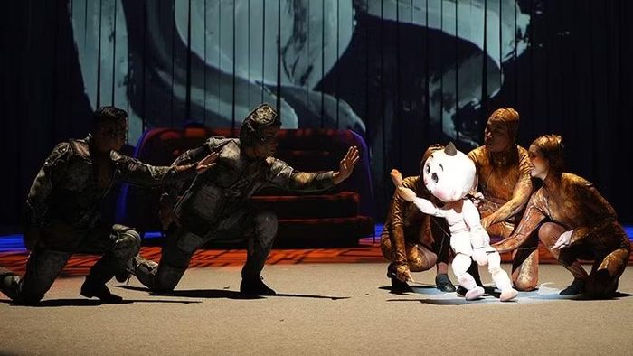 “Mơ show” là câu chuyện kể về hành trình trưởng thành của một đứa trẻ đến khi trở thành nghệ sĩ. (Ảnh: Ban Tổ chức)