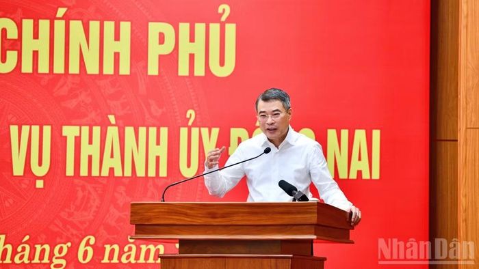 Thủ tướng Chính phủ Lê Minh Hưng chỉ đạo Đồng Nai cần quan tâm phát triển hệ thống kết cấu hạ tầng đồng bộ, hiện đại. (Ảnh: Thanh Giang)