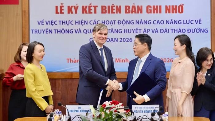 Hai đơn vị hoàn tất ký kết hợp tác nâng cao năng lực về truyền thông và quản lý tăng huyết áp, đái tháo đường.