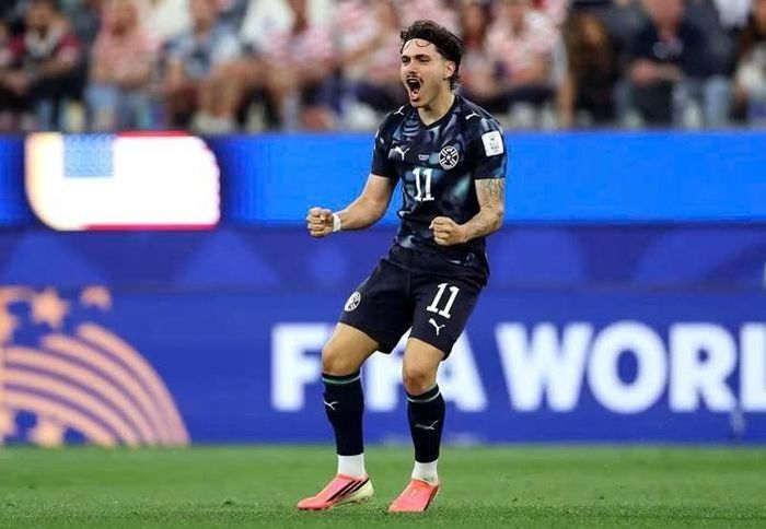 Tiền vệ Mauricio ghi bàn danh dự duy nhất cho Paraguay