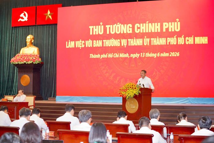 Thủ tướng làm việc với Ban Thường vụ Thành ủy TPHCM ngày 13-6