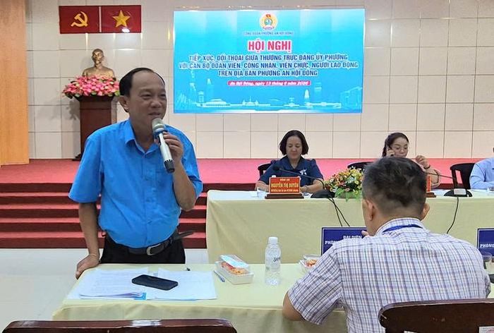 Ông Võ Tấn Tài, Chủ tịch Công đoàn phường An Hội Đông, TPHCM, đối thoại cùng người lao động