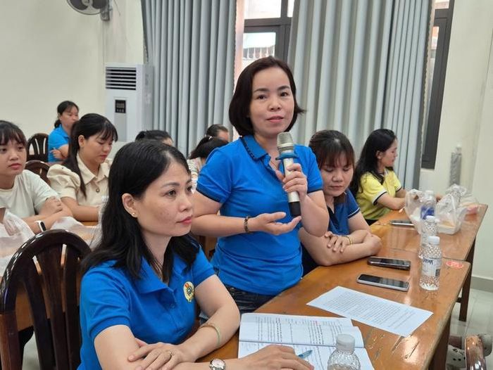 Người lao động phát biểu ý kiến tại Hội nghị