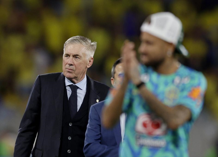 HLV Ancelotti. Ảnh: REUTERS
