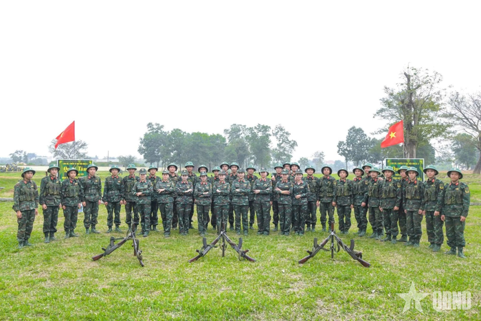 Tuổi trẻ Tiểu đoàn 14 trên thao trường.