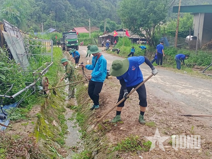 Phát huy sức trẻ xây dựng các xã trong Khu KT- QP Kỳ Sơn ngày càng sạch, đẹp.