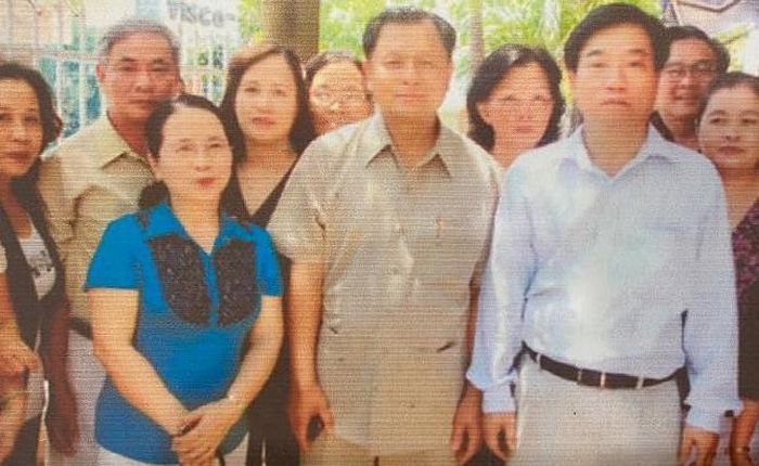 Niềm vui gặp lại của cán bộ, chiến sĩ An ninh Quảng Đà sau ngày giải phóng (ông Ngô Thanh Hải đứng hàng đầu, bìa phải).