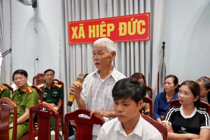Cử tri các xã kiến nghị các vấn đề liên quan đến đại biểu HĐND thành phố.