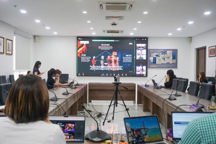 Không khí sôi nổi tại vòng pitching Bán kết của các đội thi.