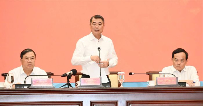 Thủ tướng Lê Minh Hưng phát biểu định hướng tại buổi làm việc. Ảnh: VIỆT DŨNG