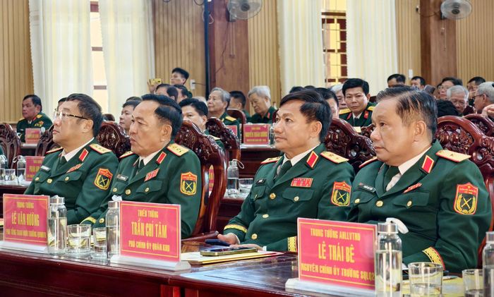 Các đại biểu tham dự lễ kỷ niệm 60 năm Ngày truyền thống Sư đoàn 7