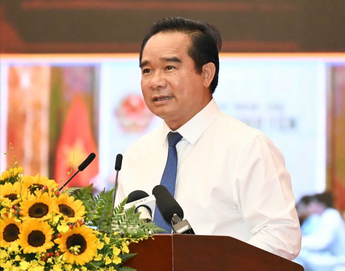  Chủ tịch UBND TPHCM Nguyễn Văn Được phát biểu tại Lễ phát động thi đua "Quyết tâm thực hiện thắng lợi mục tiêu tăng trưởng bền vững 2 con số". Ảnh: VIỆT DŨNG 