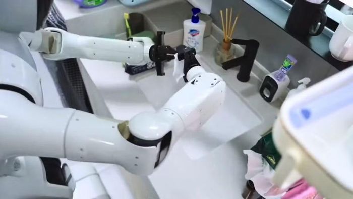 Theo đại diện Hubei Giga World Robot, điểm nổi bật nhất của SeeLight S1 là khả năng thực hiện một chuỗi tác vụ dài và phức tạp trong môi trường gia đình luôn thay đổi thay vì chỉ lặp đi lặp lại một hành động đơn lẻ như nhiều thiết bị tự động hiện nay.