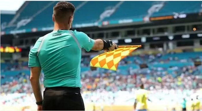 Lần đầu tiên trong lịch sử World Cup, các trọng tài sẽ được trang bị camera đeo trên người, mang đến góc nhìn trực tiếp từ chính người điều khiển trận đấu để khán giả có thể hiểu rõ hơn các tình huống gây tranh cãi, đồng thời nâng cao tính minh bạch trong mỗi quyết định được đưa ra trên sân cỏ.