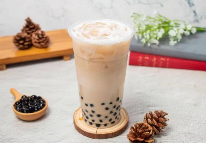 Khi uống trà sữa, ít đường mới là “chân lý”. (Ảnh: ITN)