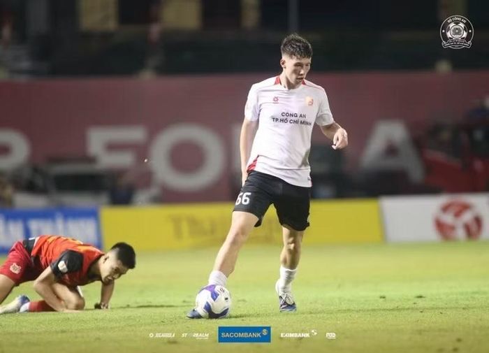 Đây là quyết định hợp lý của đội bóng Sài thành. Bởi chỉ sau 17 lần ra sân, Lee Williams đã ghi được 6 bàn thắng cùng 2 đường kiến tạo tại các giải đấu quốc nội. Ảnh: CLB Công an TPHCM.