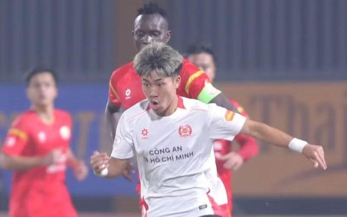 Như vậy, Đăng Khoa đã đủ điều kiện thi đấu cho U20 Việt Nam tại ASIAD 2027, cũng như góp mặt tại SEA Games 2027 hay VCK U23 châu Á 2028. Ảnh: Internet.
