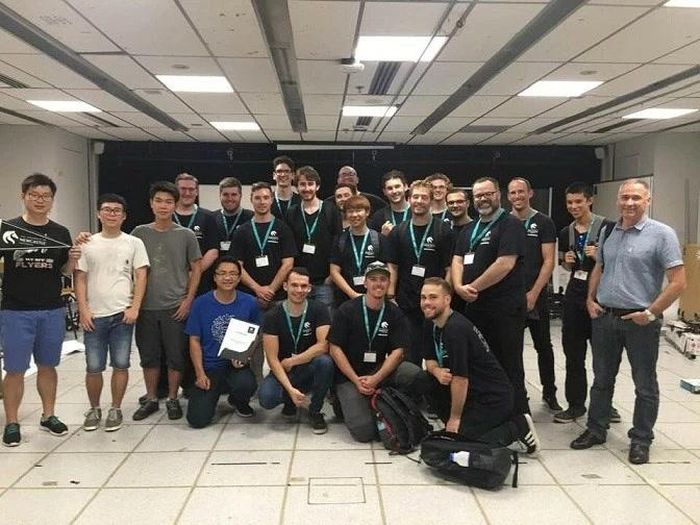 Vậy từ lĩnh vực chuyên môn, anh có dự định chuyển giao tri thức hay hỗ trợ các nhóm khoa học trẻ tại Việt Nam?