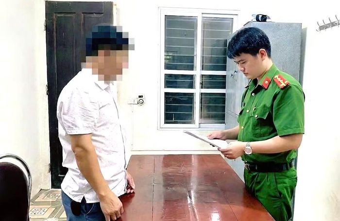 Chủ tịch UBND xã Đông Thành đã ban hành quyết định xử phạt Công ty TNHH Hồng Dương tổng số tiền 492 triệu đồng