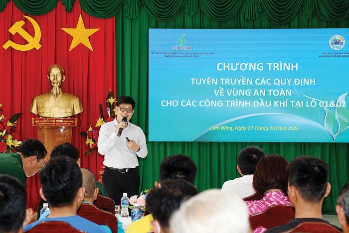 Tuyên truyền bảo vệ an ninh, an toàn công trình dầu khí tại Lô 01&amp;02 (tháng 9-2025)