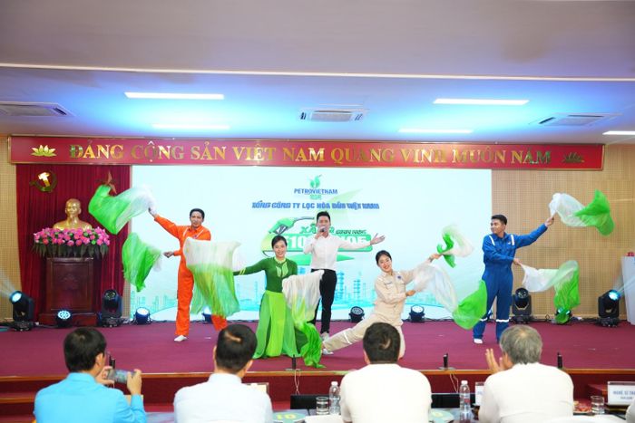 Phần thi của đội BSR tại cuộc thi.