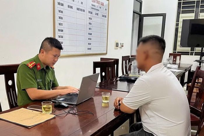 Công an xã Quỳnh Anh mời anh N.B.Đ. lên làm việc để xác minh các nội dung liên quan đến vụ việc.