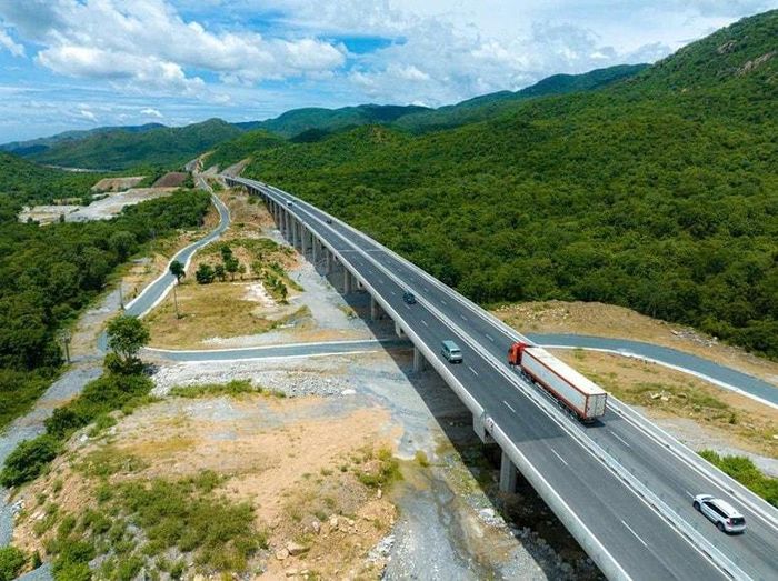 Đề xuất đầu tư gần 45.500 tỷ đồng xây cao tốc Đức Hòa - Mỹ An bằng cầu cạn. Ảnh minh họa