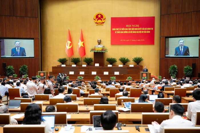 Hội nghị quán triệt và triển khai thực hiện Nghị quyết số 06 của Bộ Chính trị về triển khai đường lối đối ngoại Đại hội 14. Ảnh: QH