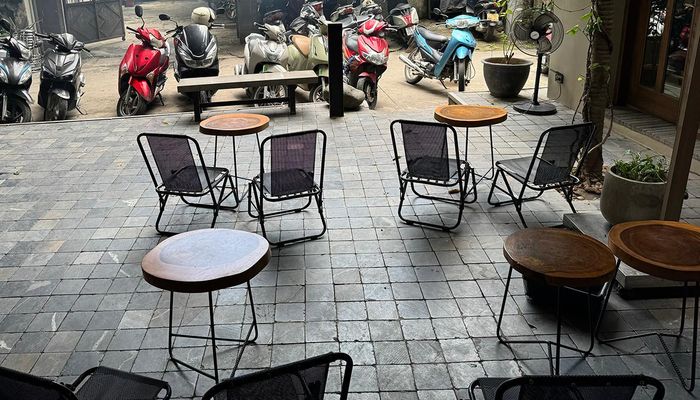 Nhiều quán cà phê đầu tư khu vực ngoài trời. Ảnh: D.A