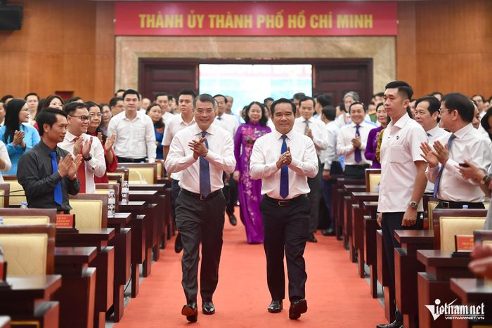 Thủ tướng Lê Minh Hưng đến dự và chủ trì buổi lễ. Ảnh: Nguyễn Huế
