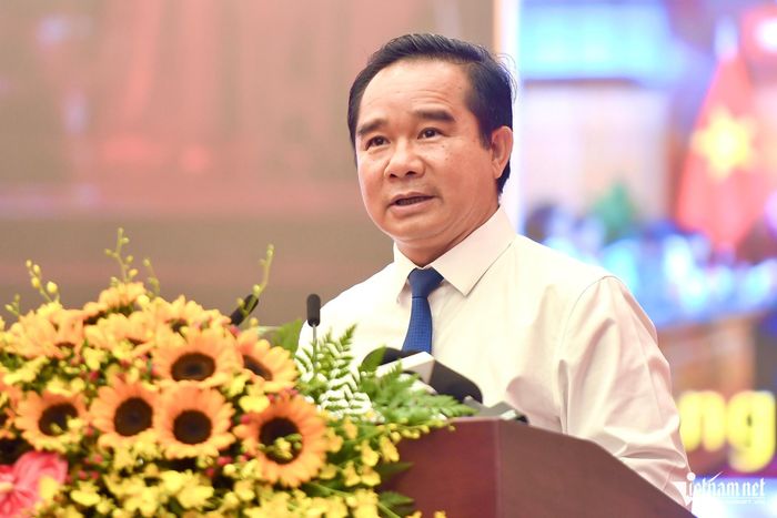 Chủ tịch UBND TPHCM Nguyễn Văn Được: TPHCM kiến nghị cho phép chuyển đổi linh hoạt giữa nhà tái định cư, nhà xã hội và nhà cho thuê, tránh lãng phí quỹ nhà hiện có. Ảnh: Nguyễn Huế