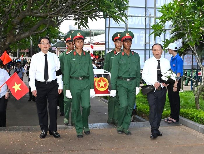 18 hài cốt liệt sĩ quân tình nguyện, chuyên gia Việt Nam hy sinh tại Campuchia được đón về đất mẹ. Ảnh: A.S